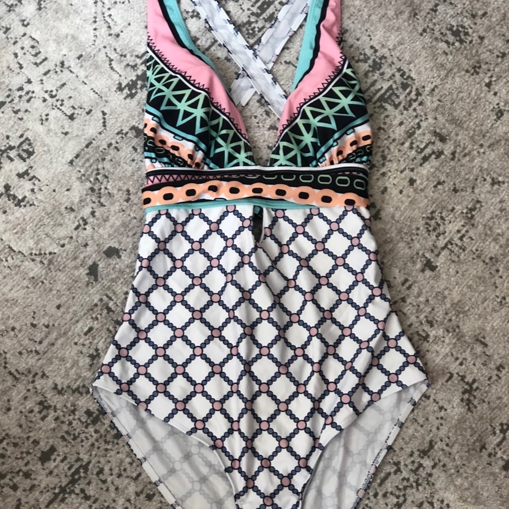 One piece flattering swim suit - szxl